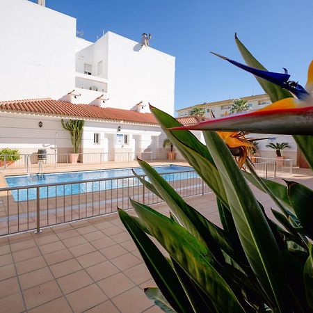 Hotel Apartamentos Loto Conil Conil De La Frontera Dış mekan fotoğraf
