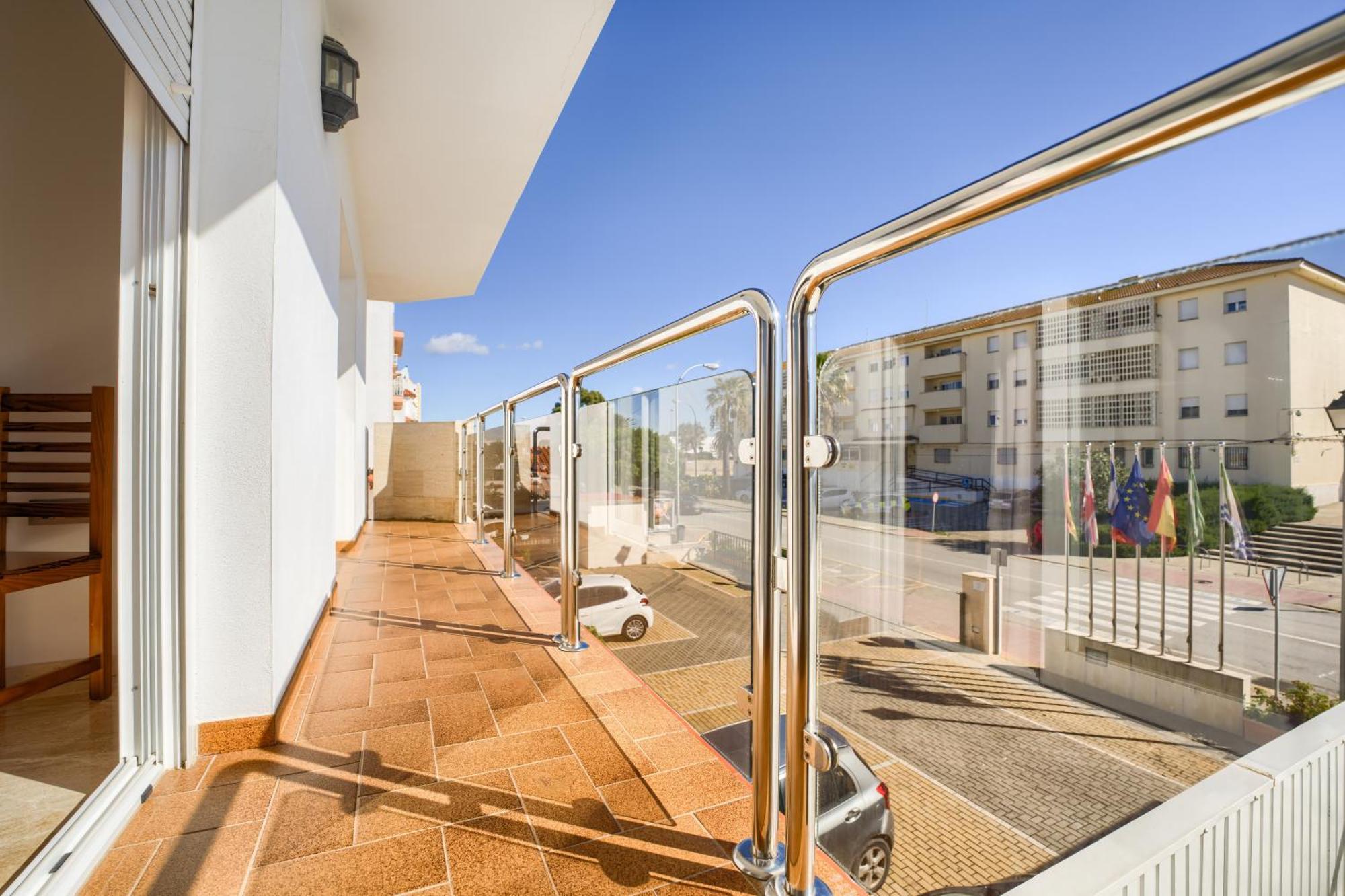 Hotel Apartamentos Loto Conil Conil De La Frontera Dış mekan fotoğraf
