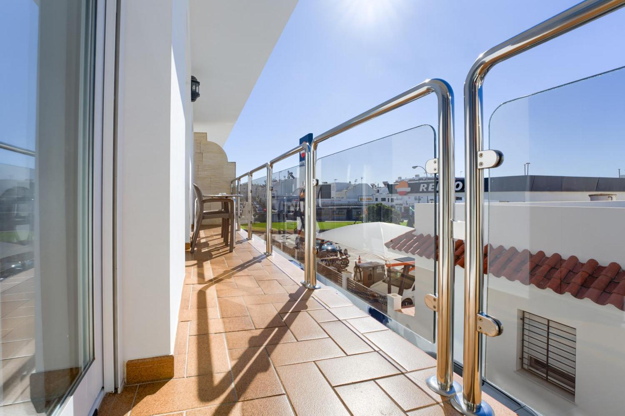 Hotel Apartamentos Loto Conil Conil De La Frontera Dış mekan fotoğraf