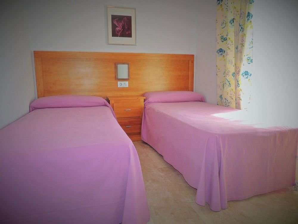 Hotel Apartamentos Loto Conil Conil De La Frontera Dış mekan fotoğraf